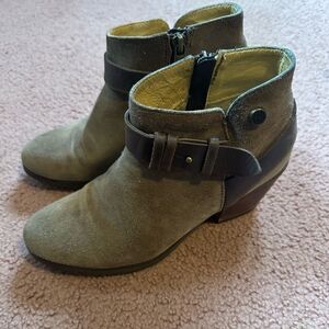 Bussola Tan and Brown Ankle Booties with Side Zipper size 38 US 7.5